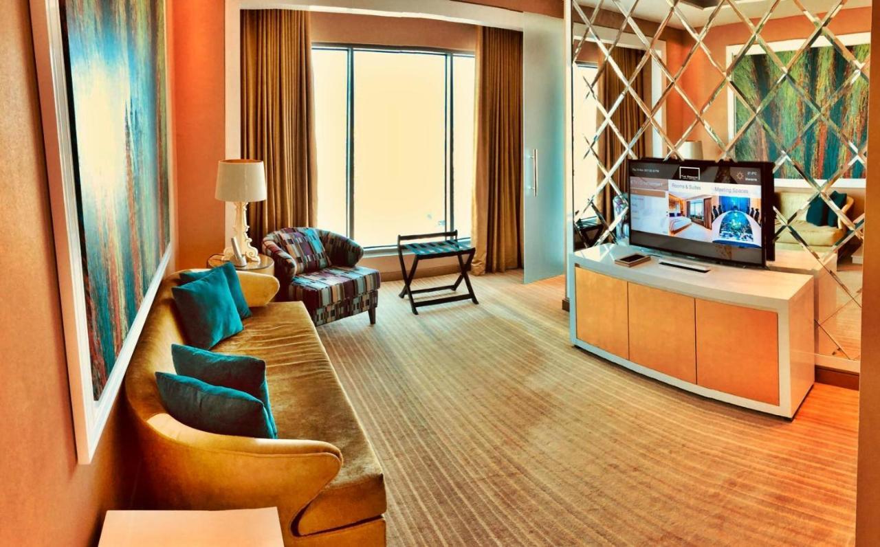 The Domain Bahrain Hotel And Spa - Adults Friendly 16 Years Plus Manama Zimmer foto A suite at the hotel
